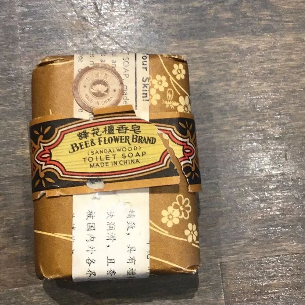 Sandalwood soap by bee and flower